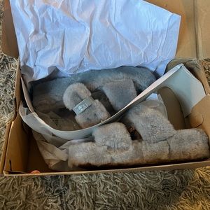 Brand new Ugg slides